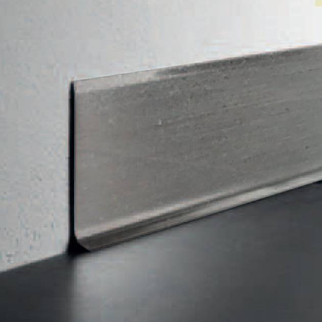 SKIRTING BA - IS brušeno nerjaveče jeklo